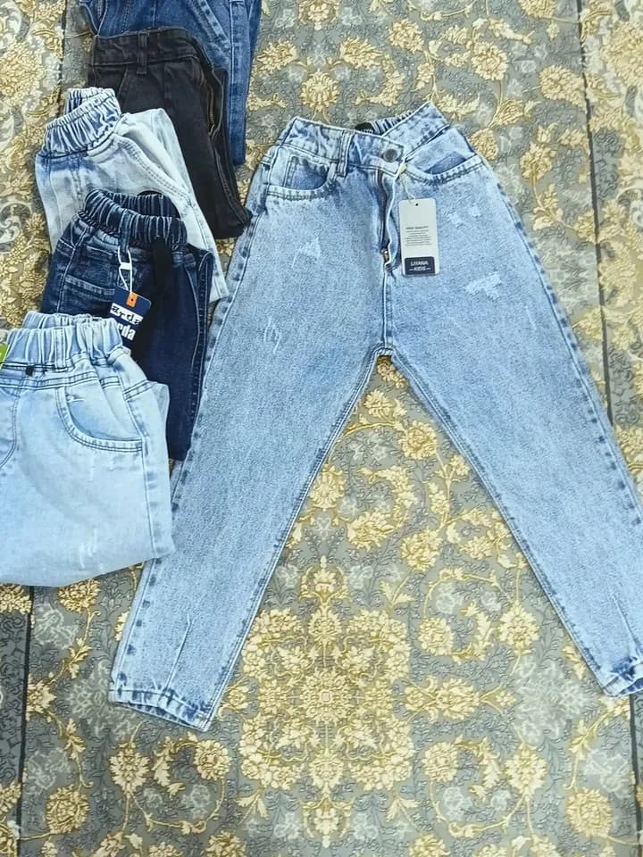 شلوار جین مام استایل بچگانه اسپرت ۷۰تا ۱۰۰ نرم و رنگ ثابت