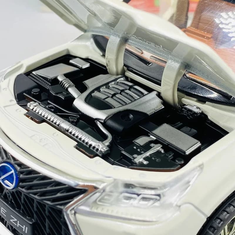 ماشین فلزی لکسوس Lexus LX570 سایز 1.24 بزرگ — تصویر ۷