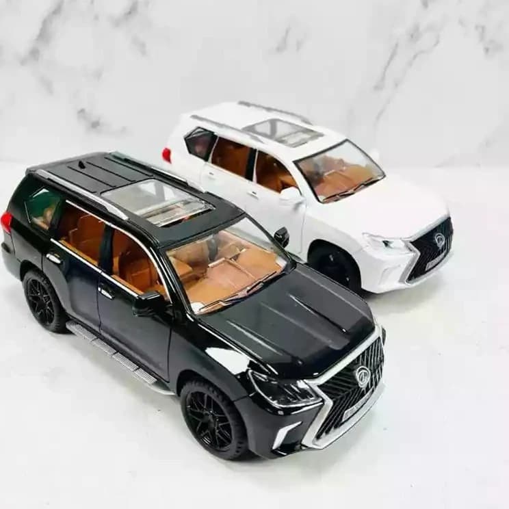 ماشین فلزی لکسوس Lexus LX570 سایز 1.24 بزرگ — تصویر ۵
