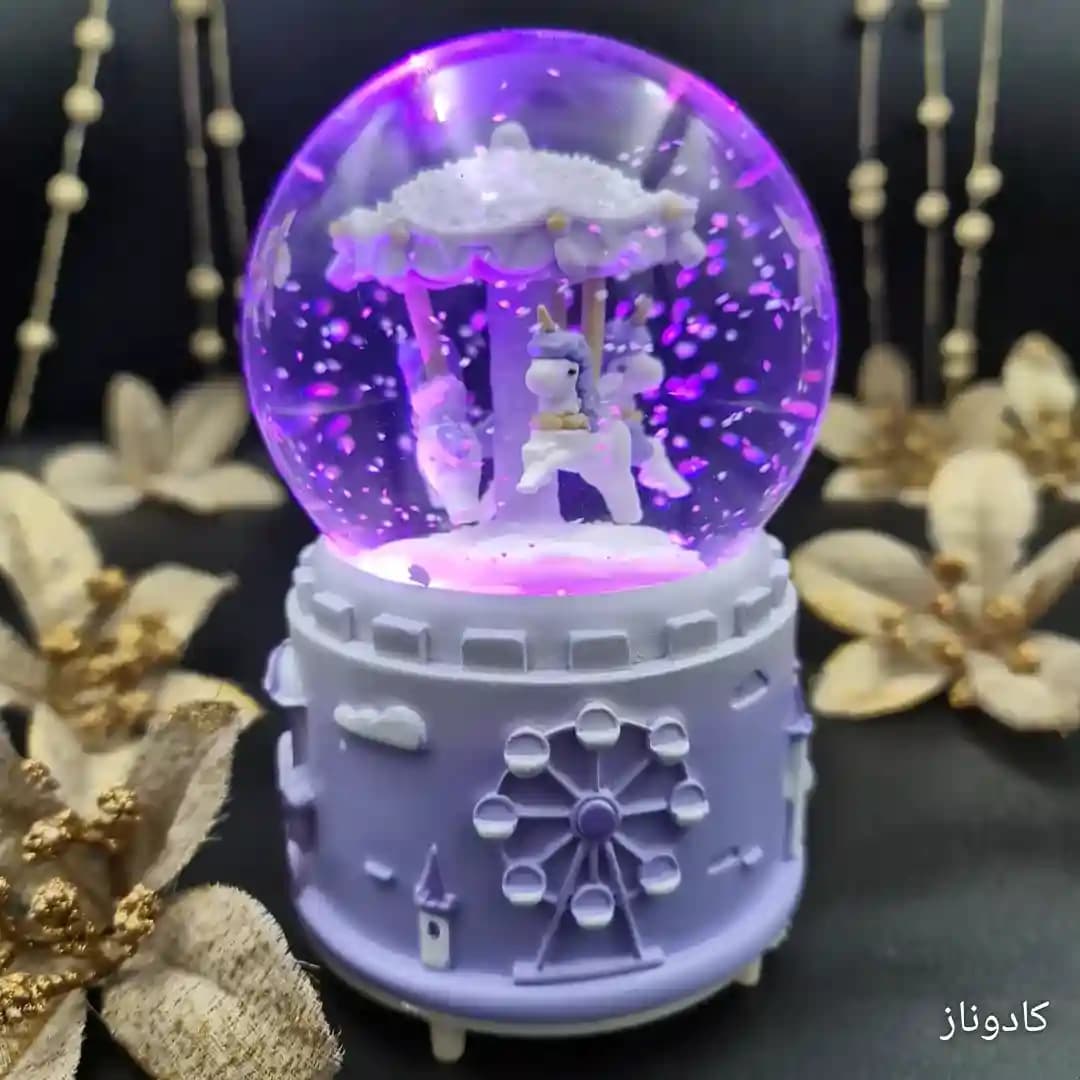 گوی شیشه ای بزرگ موزیکال پمپی برفی با شش طیف نوری طرح سه اسب تک شاخ شهر بازی Happy Time — تصویر ۵