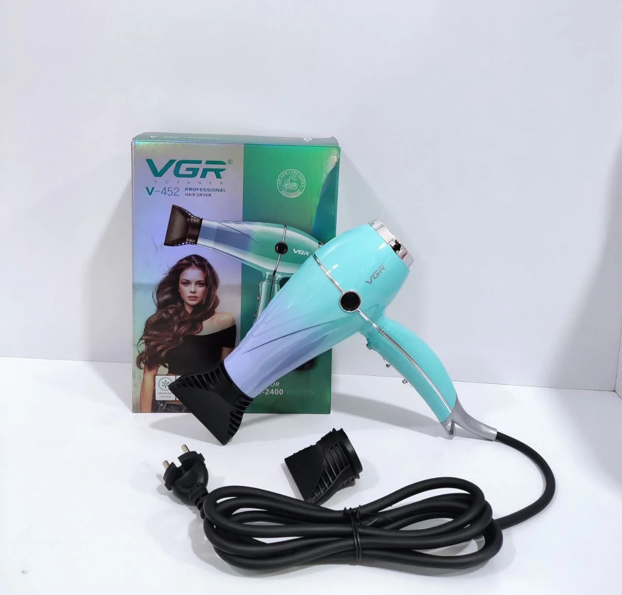 سشوار حرفه‌ای وی جی آر مدل V-452 — تصویر ۱۲