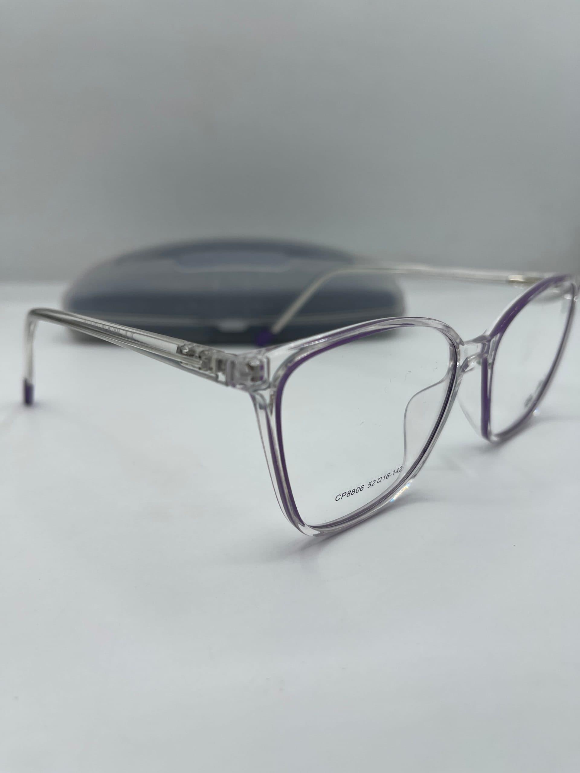 فریم عینک طبی مدل CP8806؛ تلفیق جسارت و سبک مینیمال شفاف — تصویر ۶