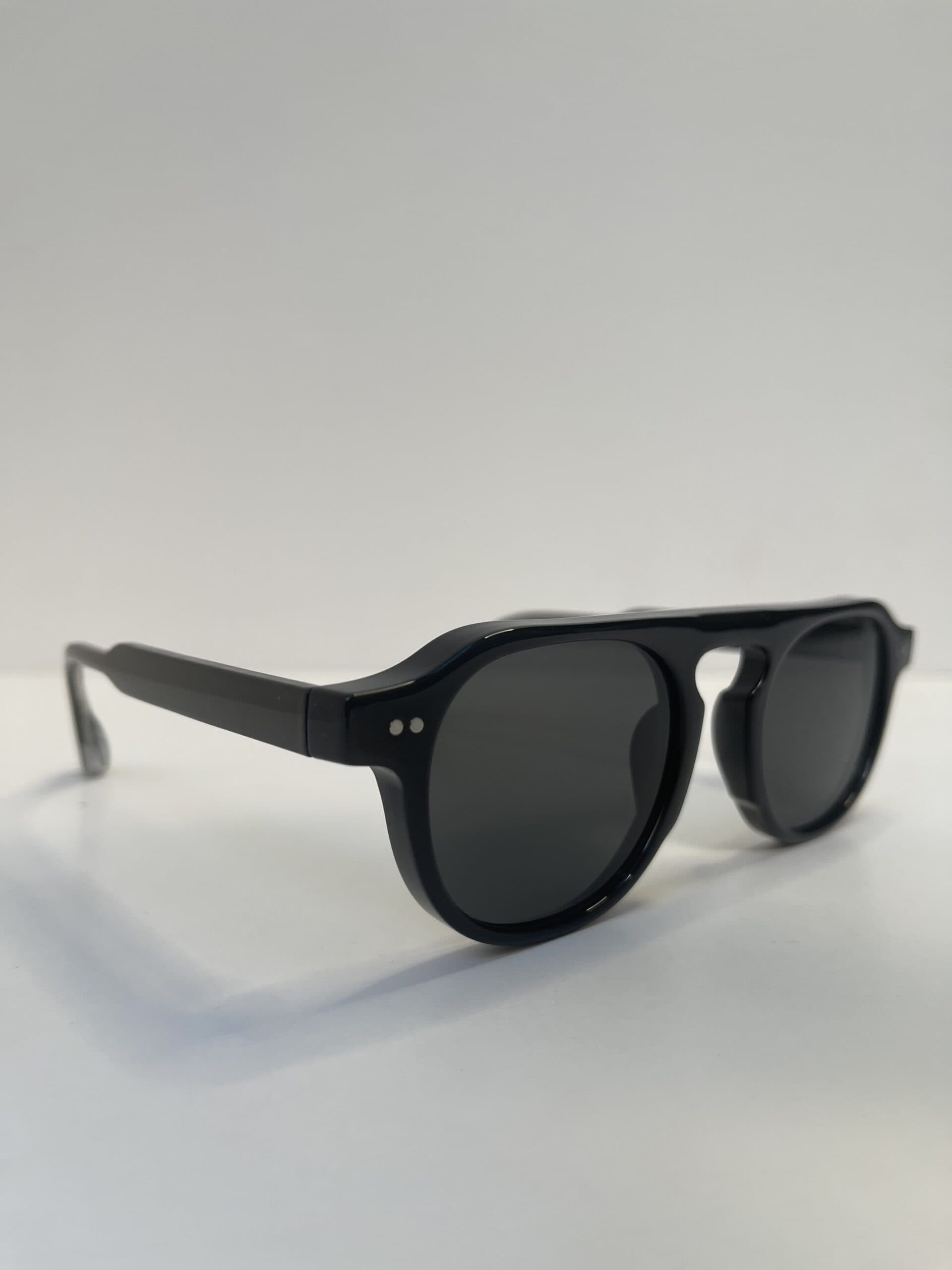 عینک آفتابی دیور مدل فریم شفاف پانتوس (Dior BlackSuit Series Style) — تصویر ۴