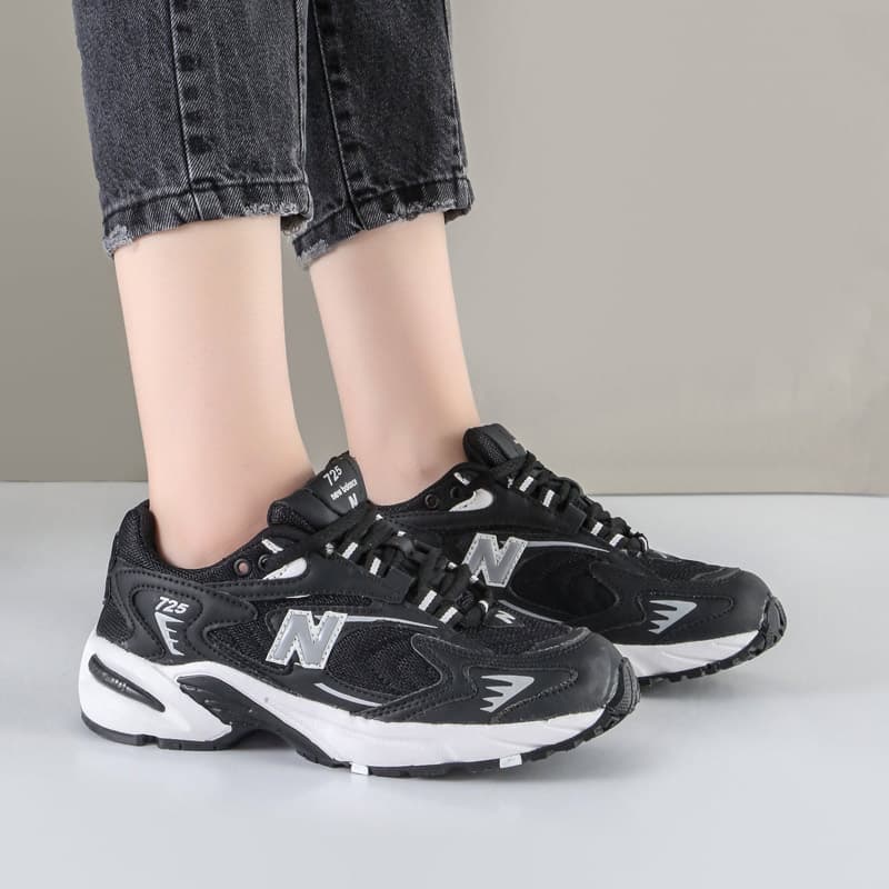 کفش و کتانی زنانه و دخترانه مدل نیوبالانس725 NEW BALANCE رنگ مشکی کد 9196 — تصویر ۲