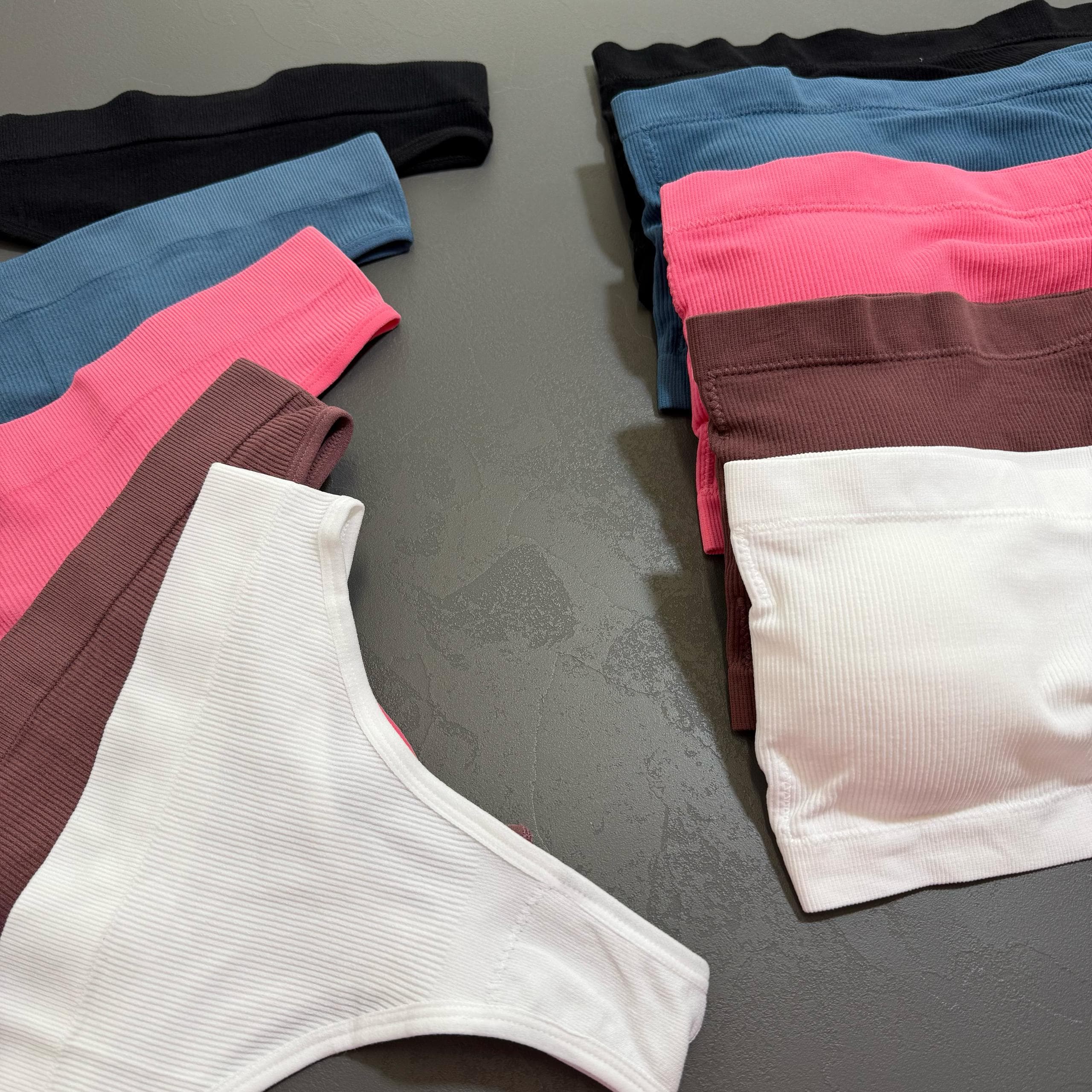 ست نیمتنه و شورت بکلس 2 — تصویر ۲
