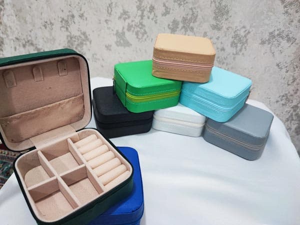 جعبه‌ مسافرتی کوچک | رنگ‌بندی متنوع و قیمت اقتصادی — تصویر ۲