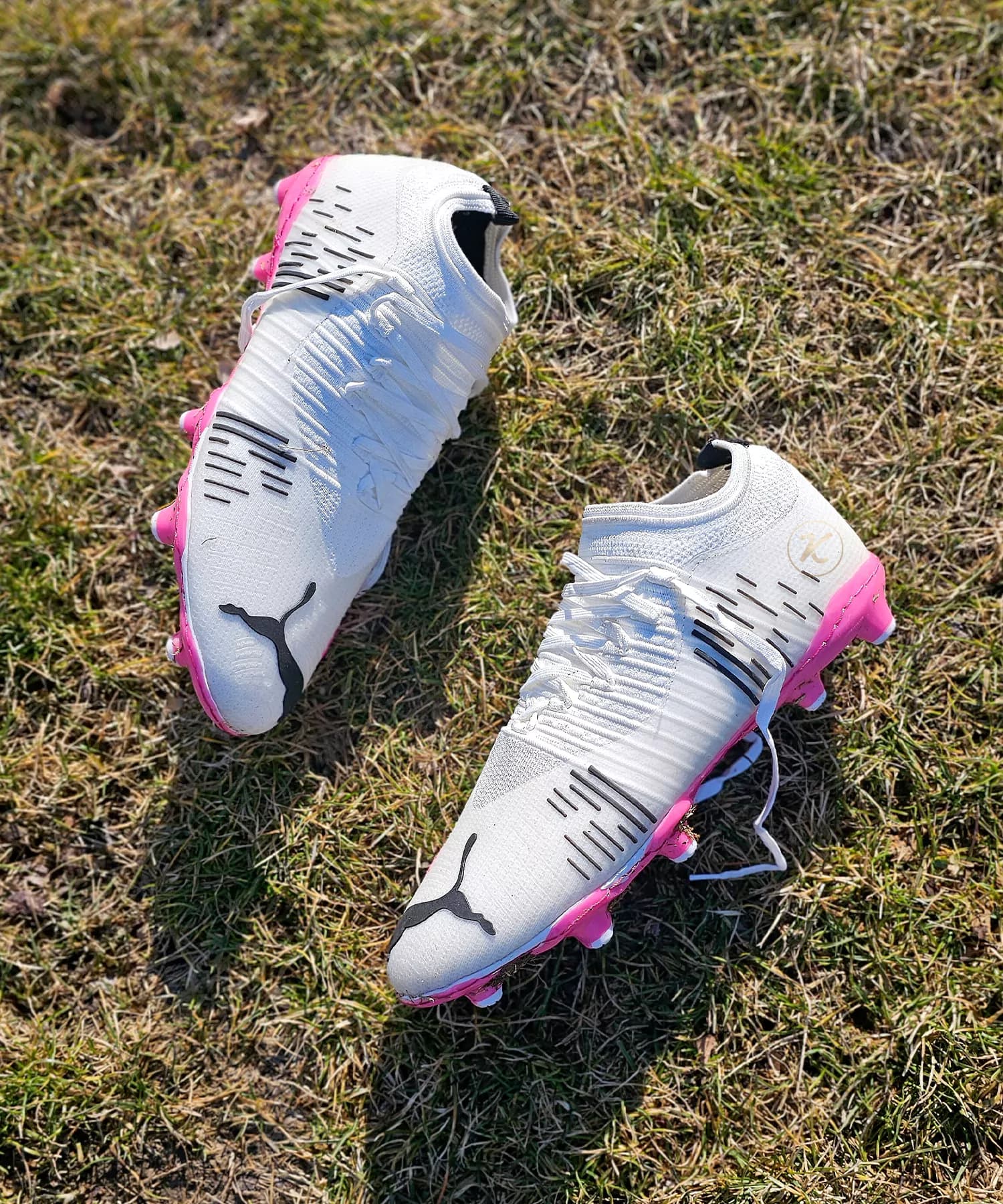 کفش فوتبال پوما فیوچر سفید صورتی Puma Future — تصویر ۳