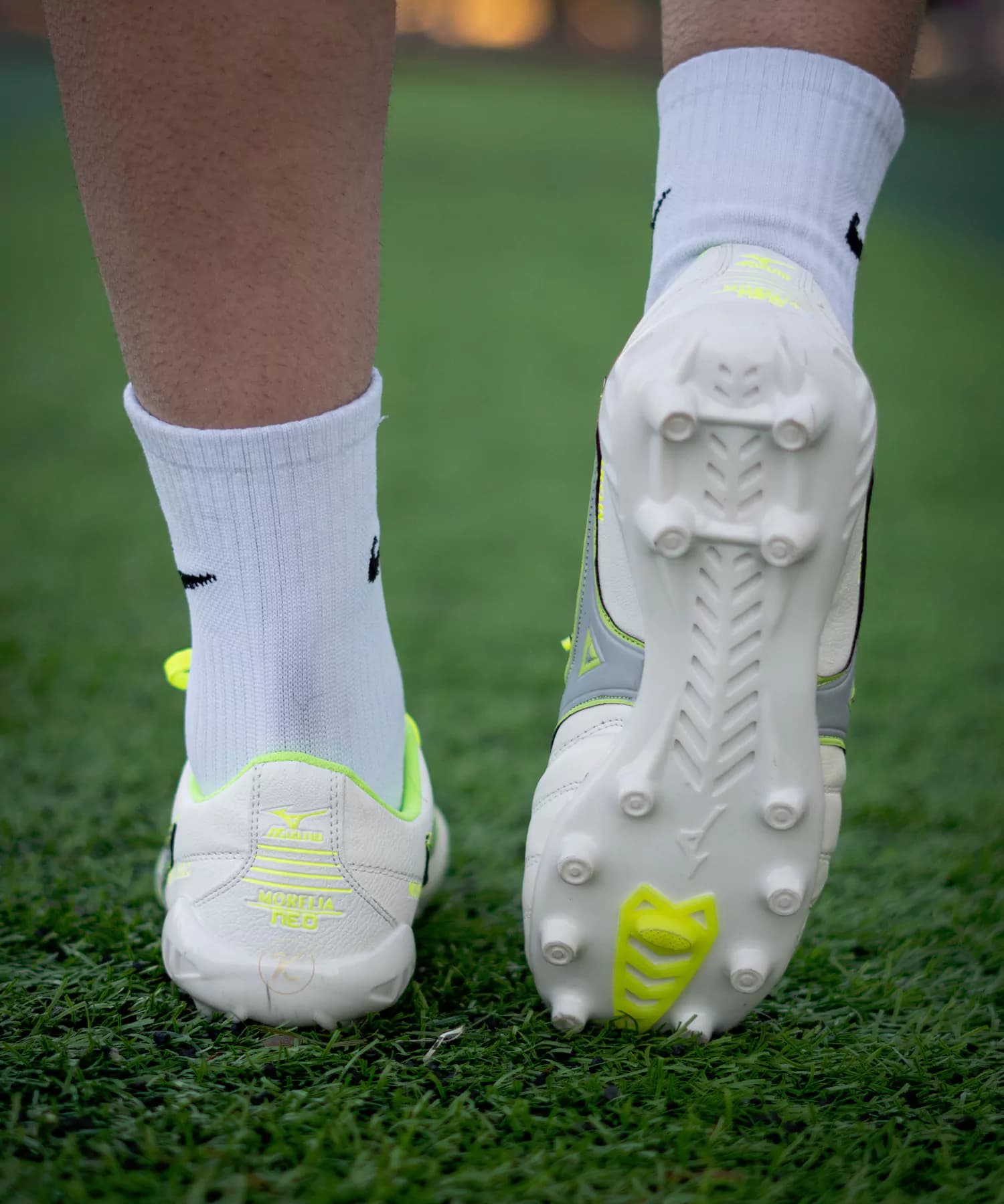کفش فوتبال میزانو مورلیا سفید سبز Mizuno Morelia — تصویر ۵