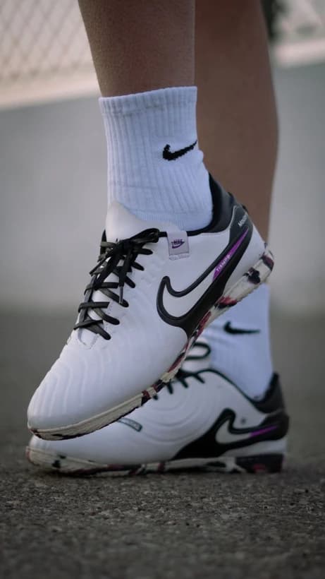 کفش فوتسال نایک تمپو لجند ۱۰ سفید قرمز Nike Tiempo