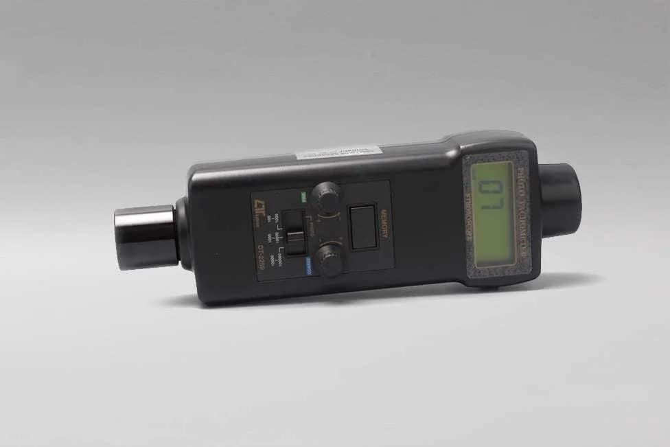 دورسنج و استروبوسکوپ LUTRON DT-2259 | تاکومتر نوری تا 99999 RPM — تصویر ۲