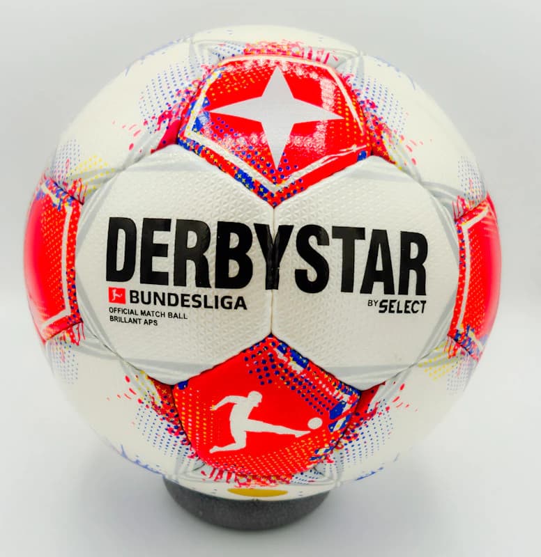 توپ فوتبال دربی‌استار Derbystar بوندسلیگا 2026 سایز 5 | دوختی همراه تور و سوزن