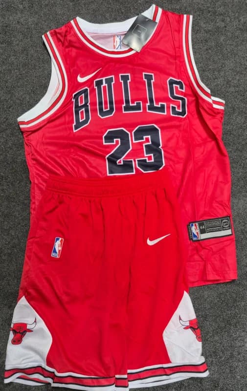 ست ورزشی بسکتبالی مردانه شیکاگو بولز Bulls 23 | رکابی و شلوارک حرفه‌ای — تصویر ۴