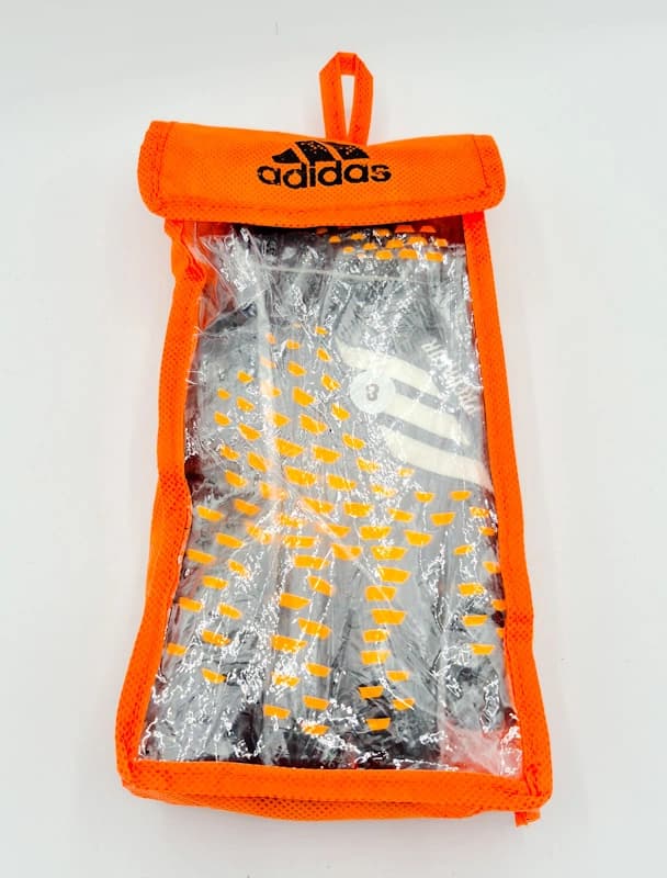 دستکش دروازه‌بانی بچه گانه آدیداس (Adidas) مدل Predator فنردار | سایز 8 (گریپ‌دار با مچ‌بند چسبی) — تصویر ۴