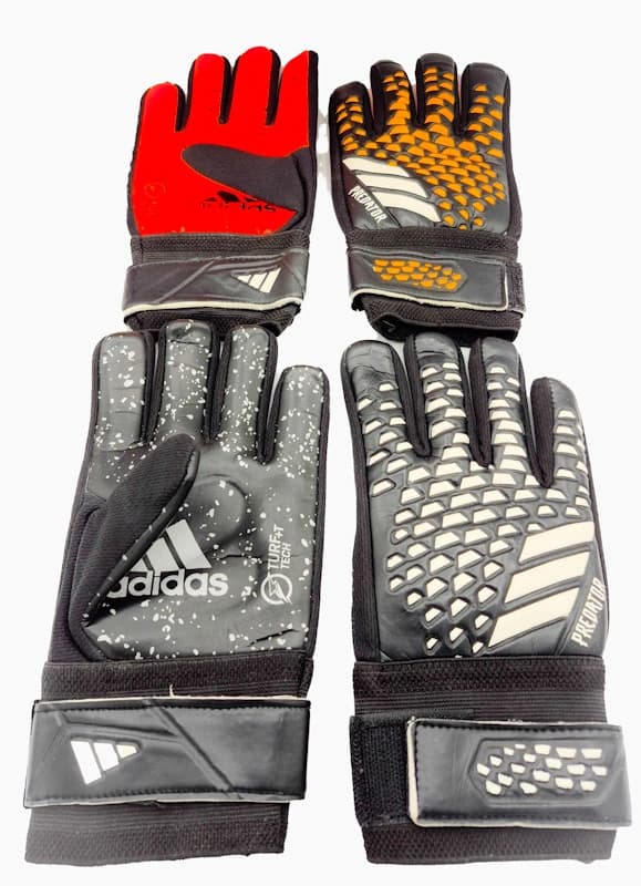 دستکش دروازه‌بانی بچه گانه آدیداس (Adidas) مدل Predator فنردار | سایز 8 (گریپ‌دار با مچ‌بند چسبی)