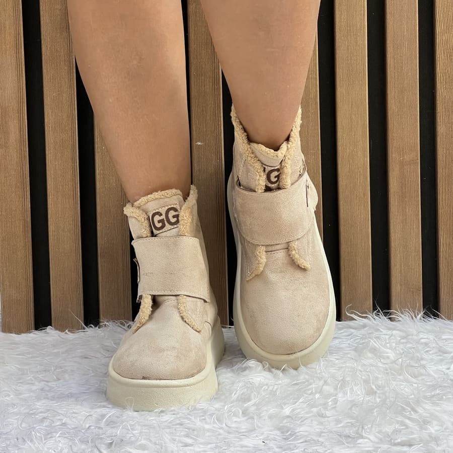 نیم بوت زنانه ساقدار چسبی مدل آگ UGG — تصویر ۳
