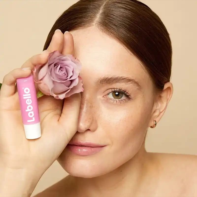 بالم لب لابلو Labello مدل Soft Rose سافت رز — تصویر ۳