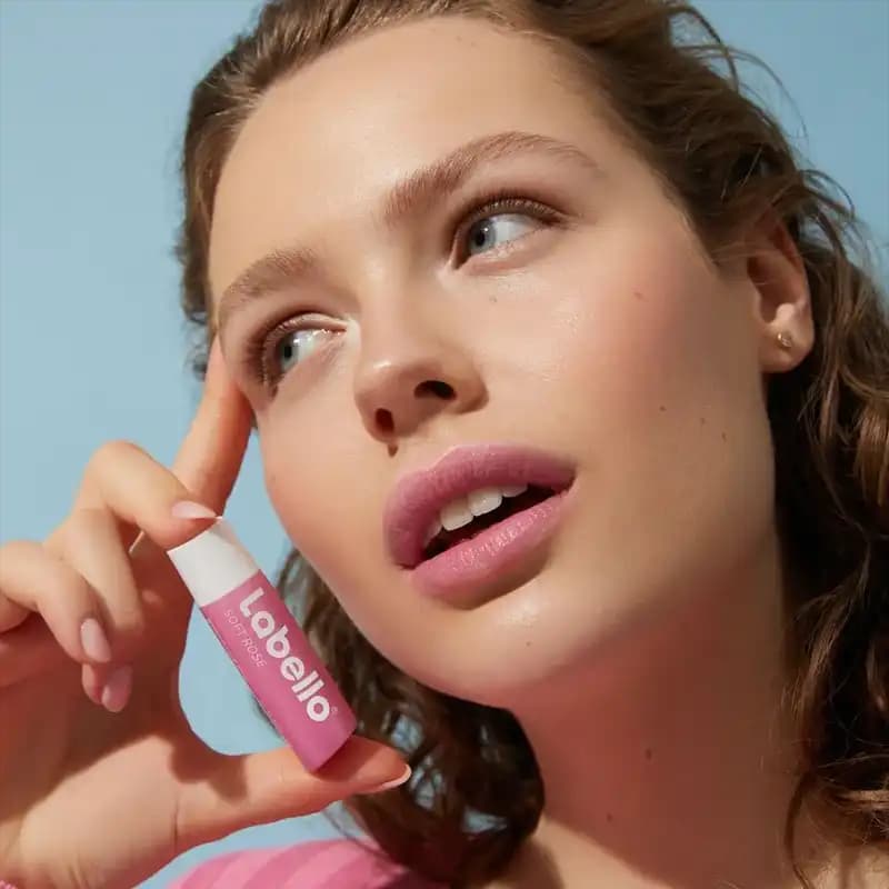 بالم لب لابلو Labello مدل Soft Rose سافت رز — تصویر ۲