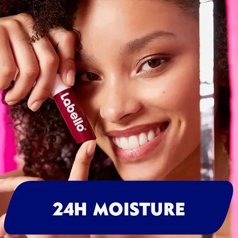 بالم لب لابلو Labello مدل Pomegranate Shine طعم انار — تصویر ۲