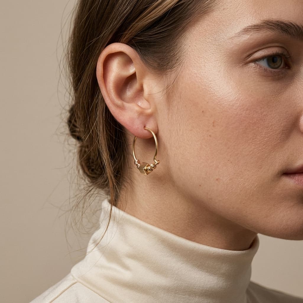 گوشواره طلا زنانه مدل Cubic Mini (مکعب مینی) 2.11 گرم — تصویر ۷