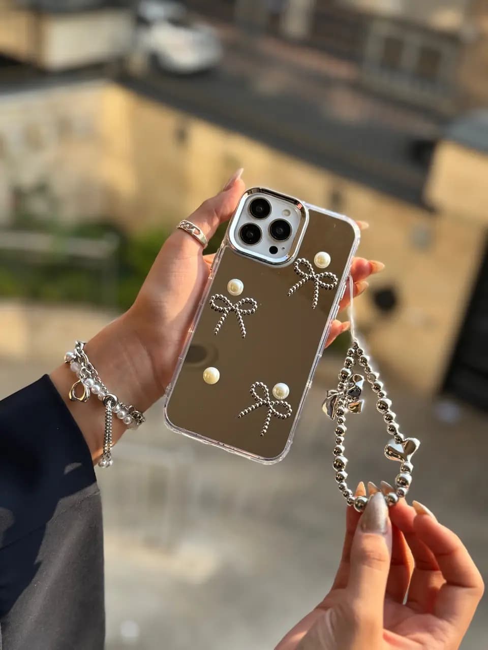 قاب آینه ای پاپیون مرواریدی با آویز — تصویر ۲