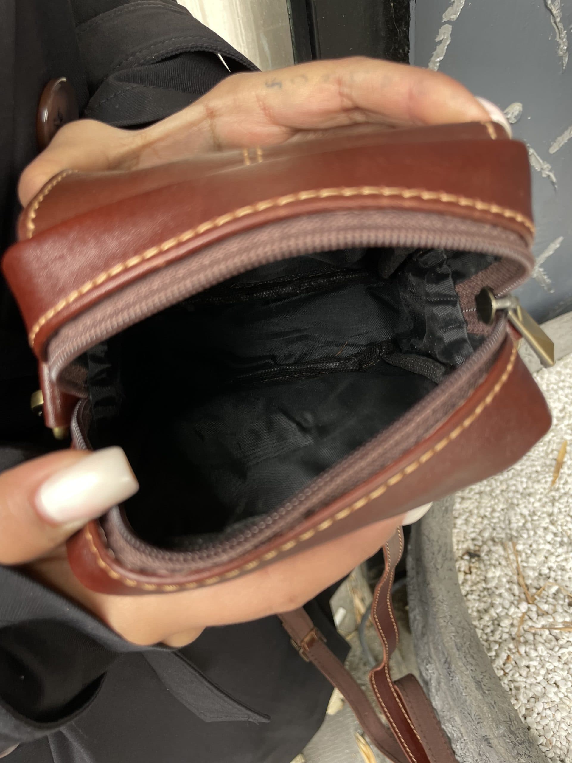 کیف دوشی مدل کلاسیک چرم — تصویر ۳