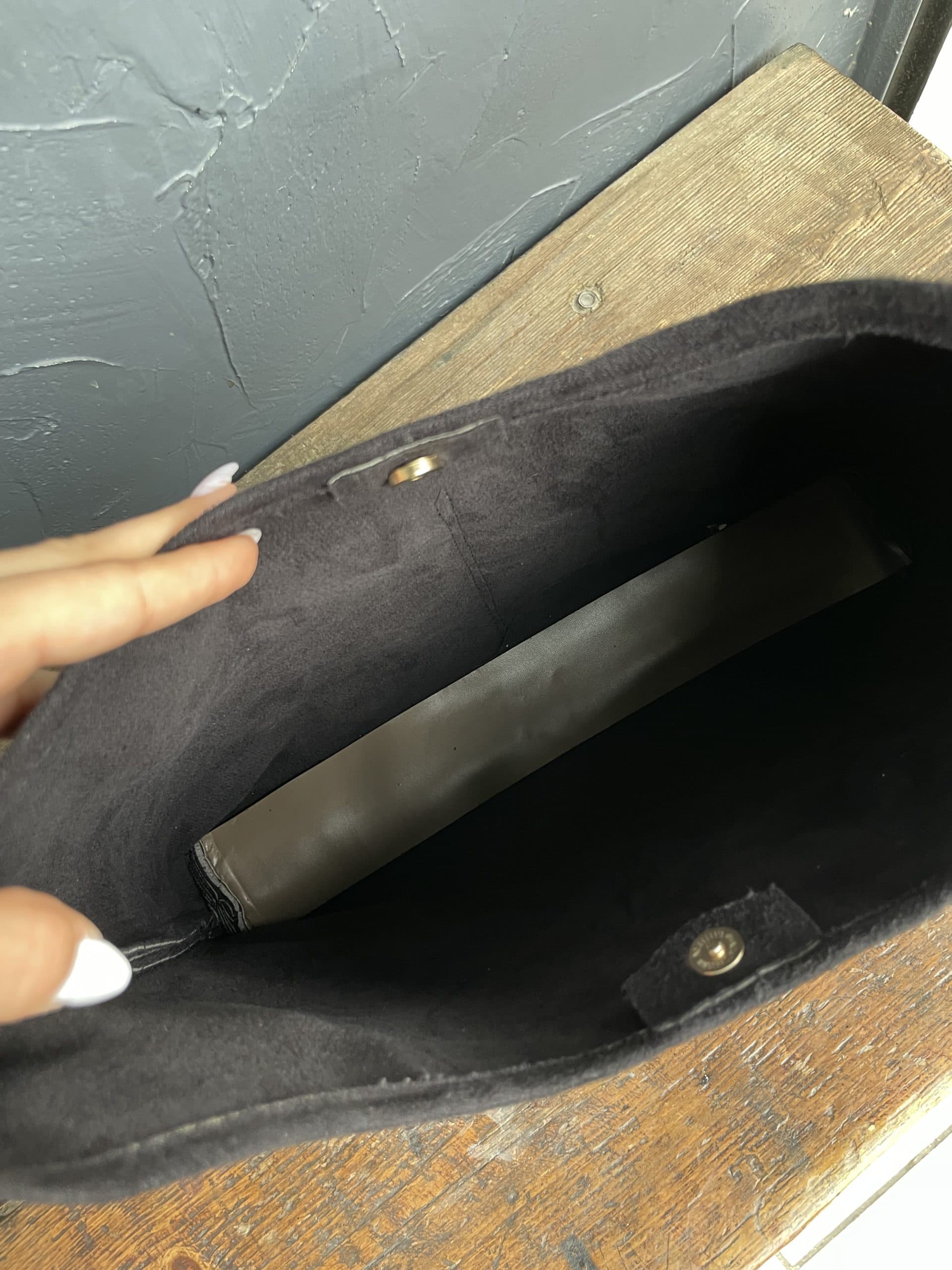 کیف هلالی سوییت مدل کیفک دار — تصویر ۵