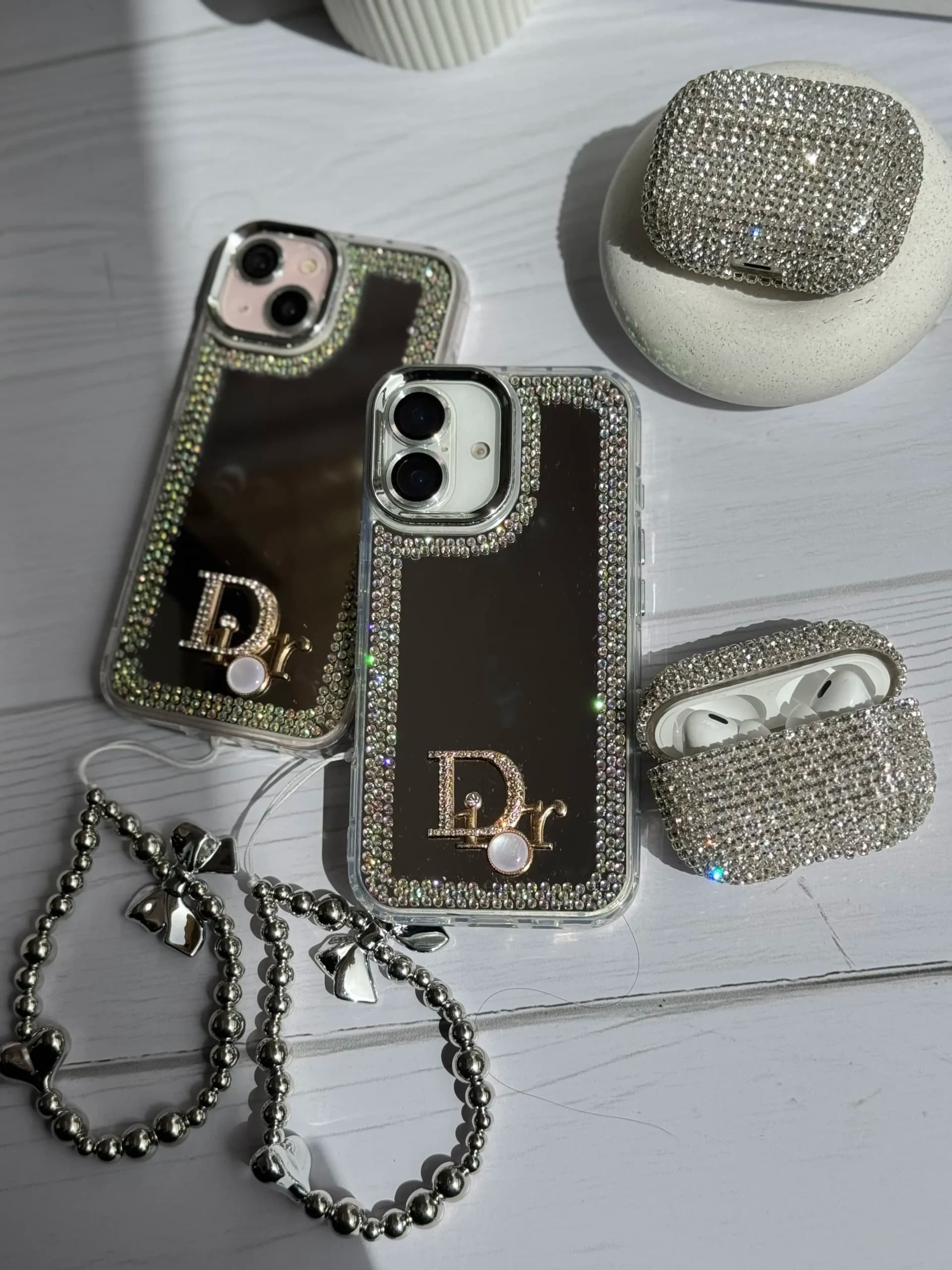 قاب Dior آینه ای دور نگین با آویز قلبی پاپیونی (کدC1989) — تصویر ۴
