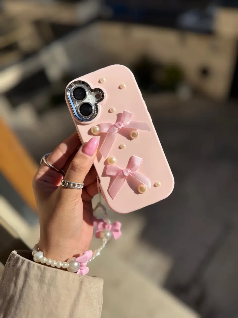 قاب پاپیون مروارید صورتی با آویز — تصویر ۳