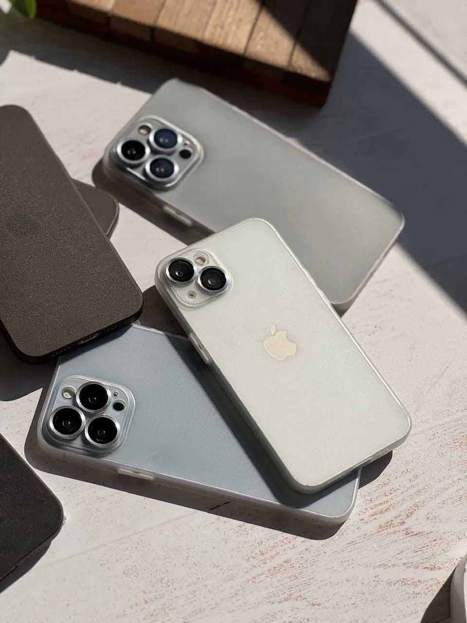 قاب Ultra-Thin Matte Case با محافظ لنز — تصویر ۴
