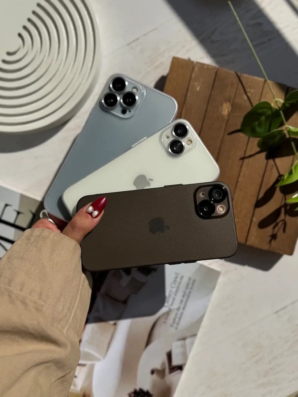 قاب Ultra-Thin Matte Case با محافظ لنز — تصویر ۲