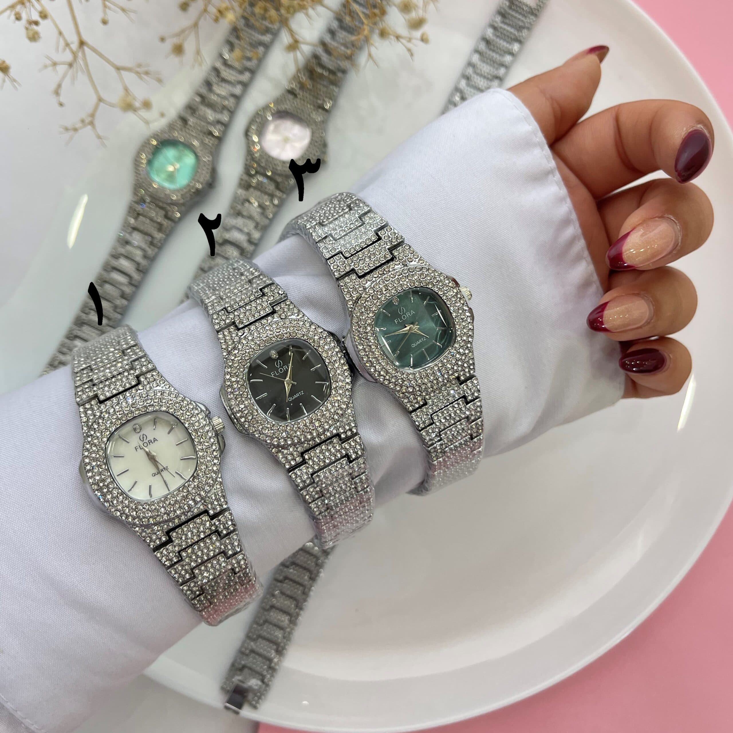 ساعت نگینی صفحه رنگی نقره ای — تصویر ۲