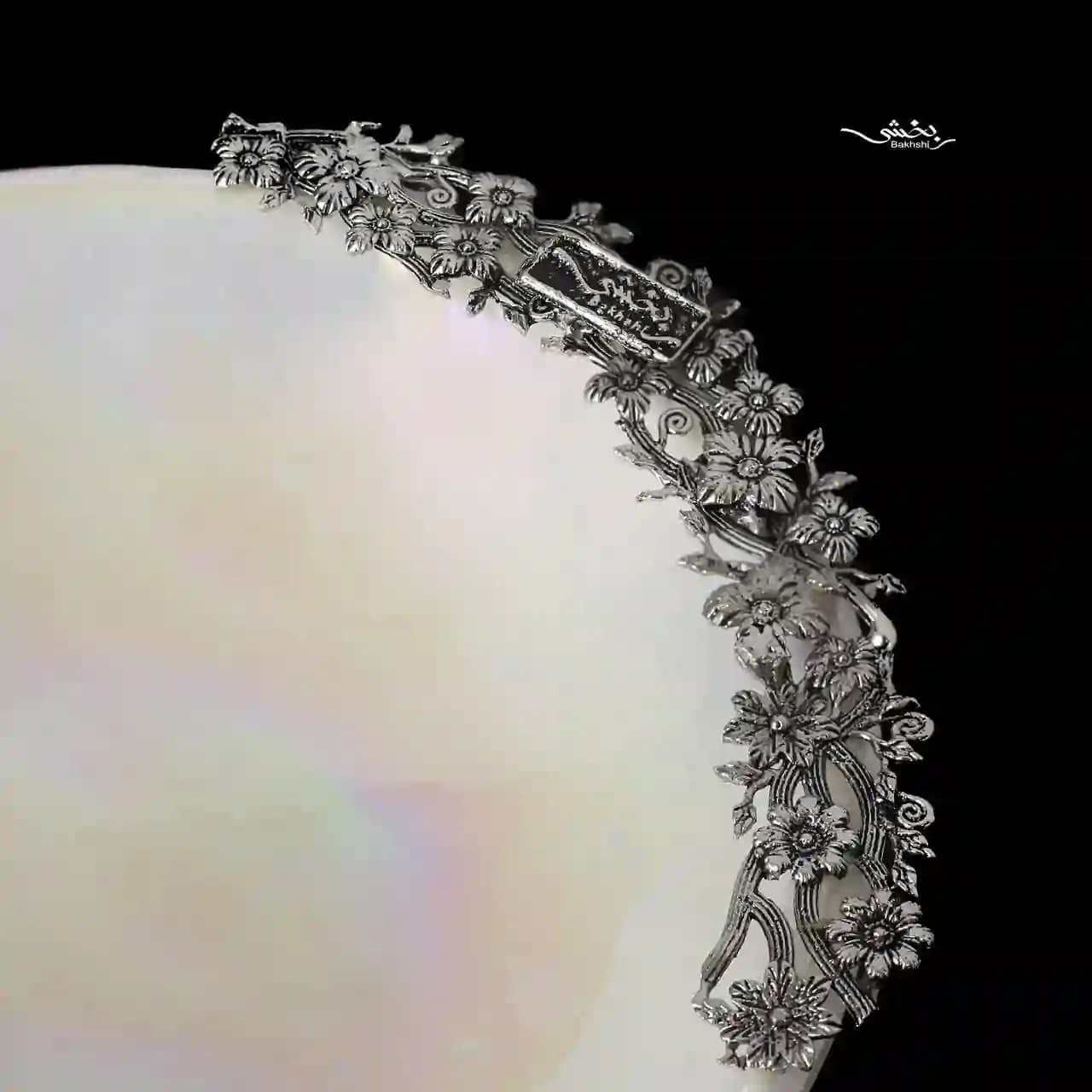 کاسه گرد سرامیک و نقره شکوفه صدفی — تصویر ۳
