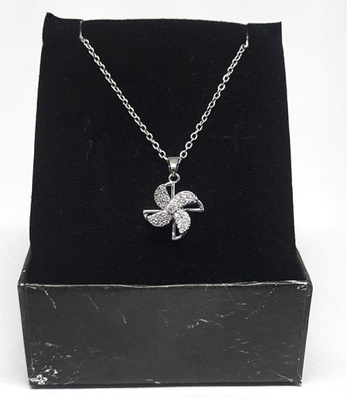 گردنبند دخترانه چرخشی کد8 نقره ای