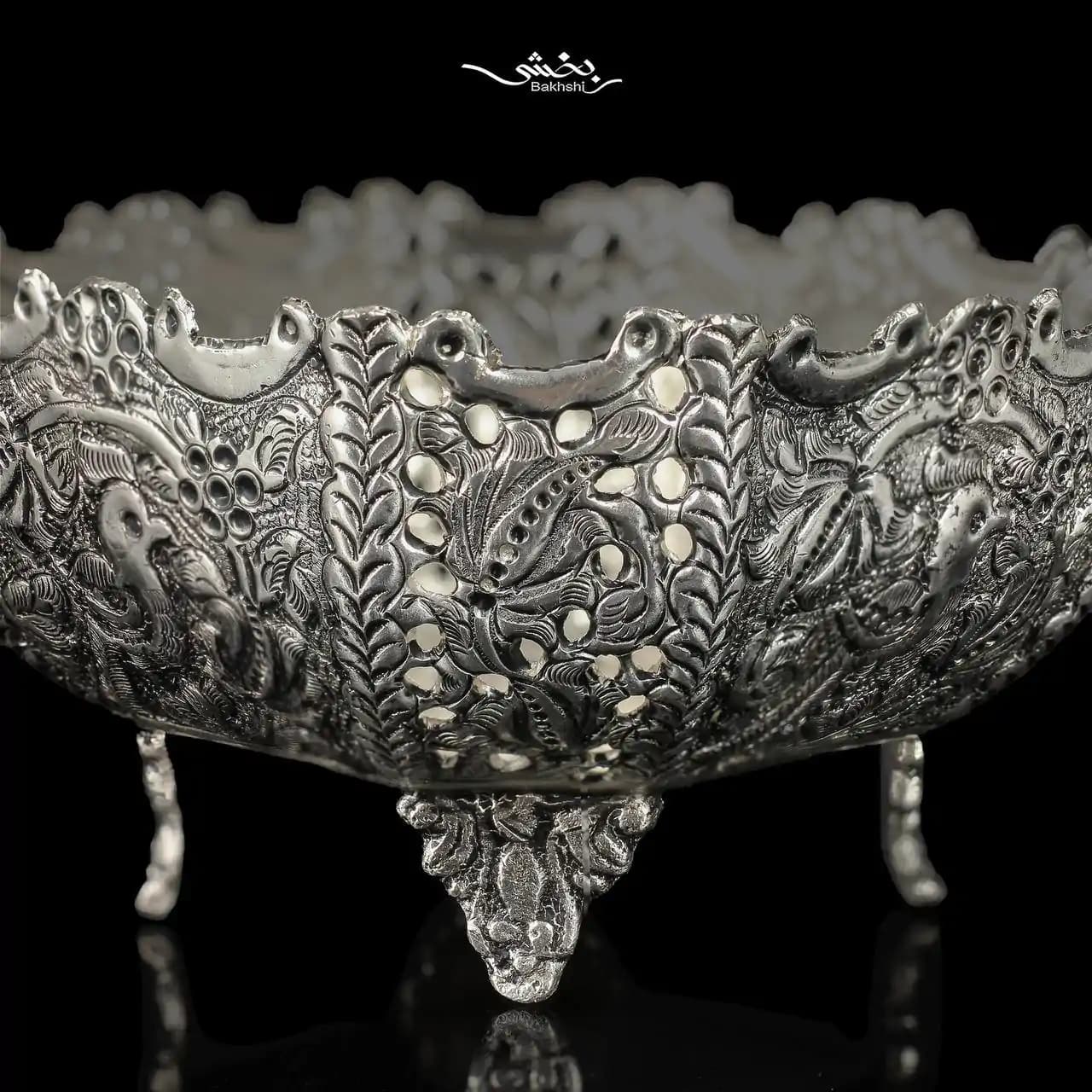 کاسه نقره مربع گل و مرغ پایه دار — تصویر ۳