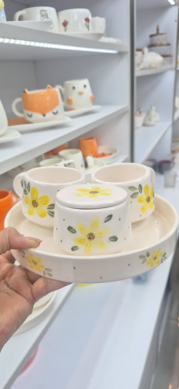ست چای دو نفره فنجان و قندان سرامیکی خال دار — تصویر ۳