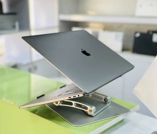 لپ تاپ Apple MacBook Pro 2019 i7-9th 16GB 512SSD — تصویر ۲