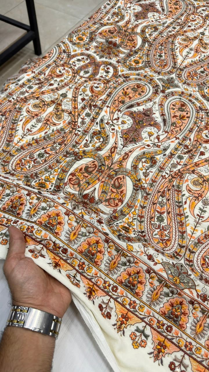 پارچه مخمل سوزندوزی — تصویر ۴