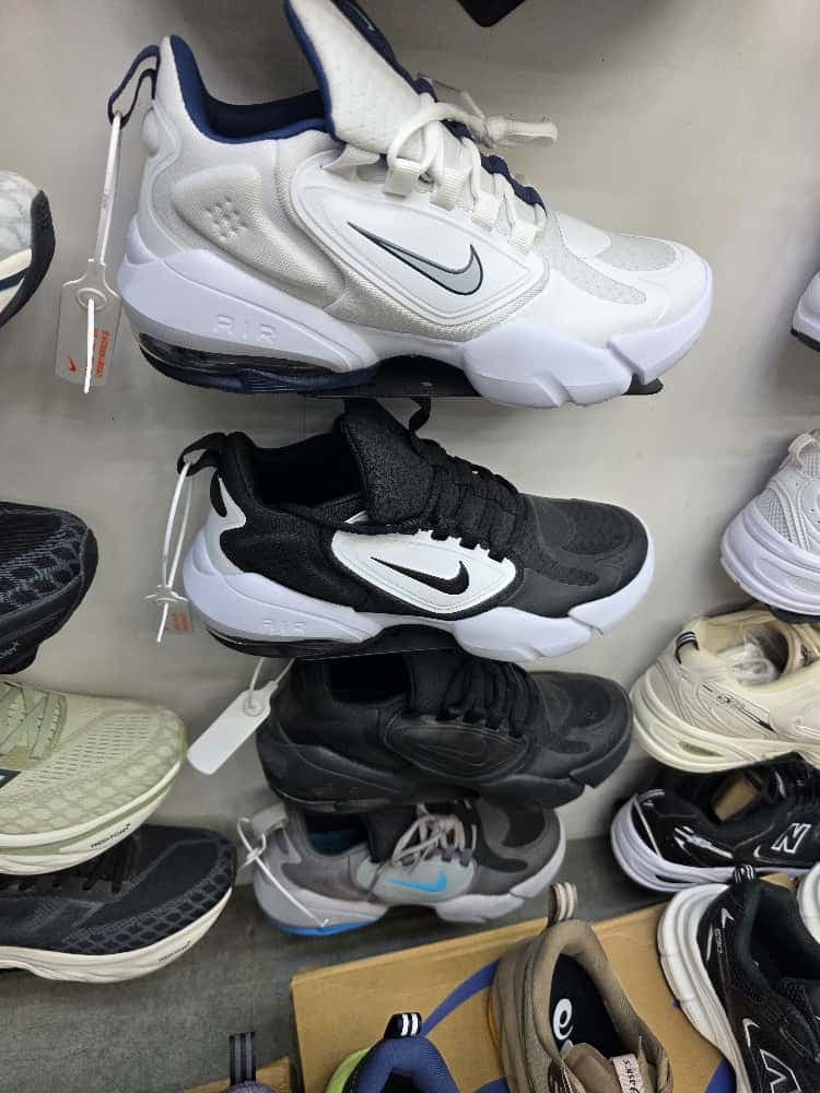 کتونی نایک ایر مکس آلفا ساواچ سفید قرمز مستر کوالیتی ویتنام | Nike Air Max Alpha Savage White Red — تصویر ۲