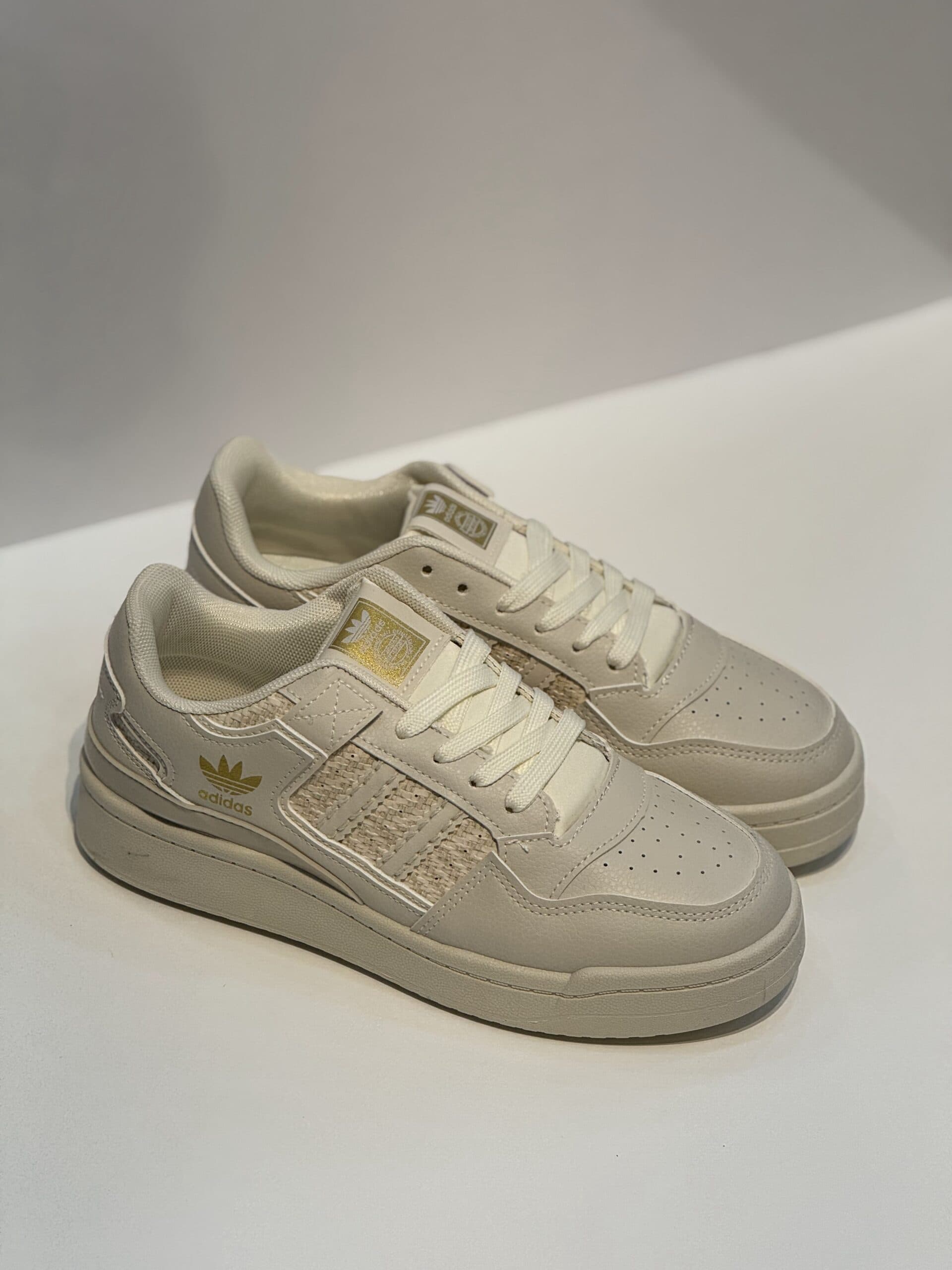 کتونی ونس آدیداس شنیAdidas Vens Sand