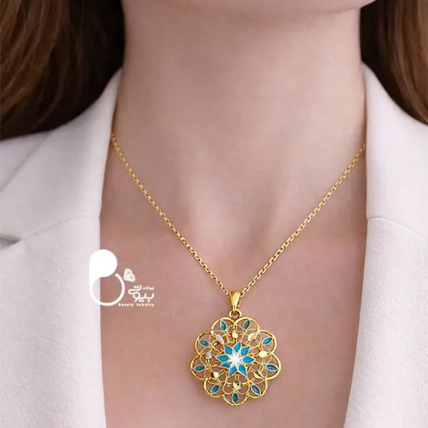 گردنبند طرح طلا میناکاری