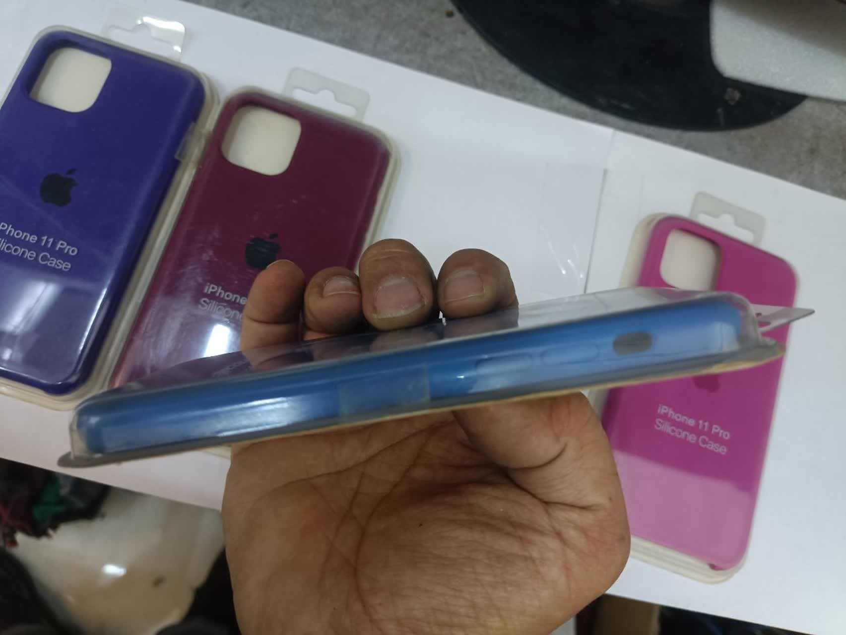گارد سیلیکونی اپل آیفون 11 Pro — تصویر ۲