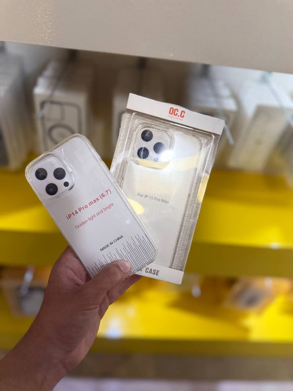 قاب ژله ای سری QCC مناسب برای گوشی 12Pro Max — تصویر ۳