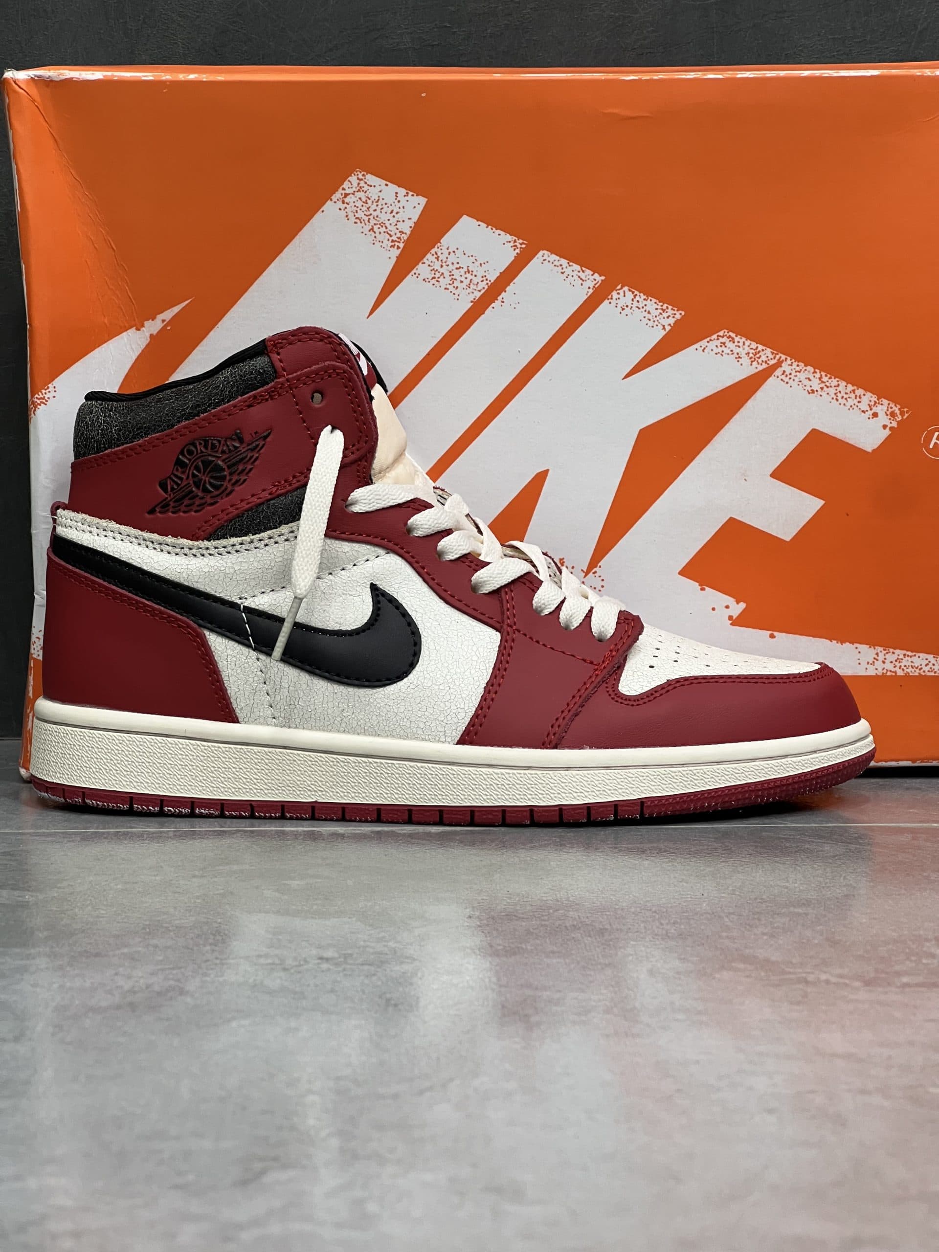 نایک ایر جردن ۱ های شیکاگو NIKE AIR JORDAN 1 HIGH CHICAGO