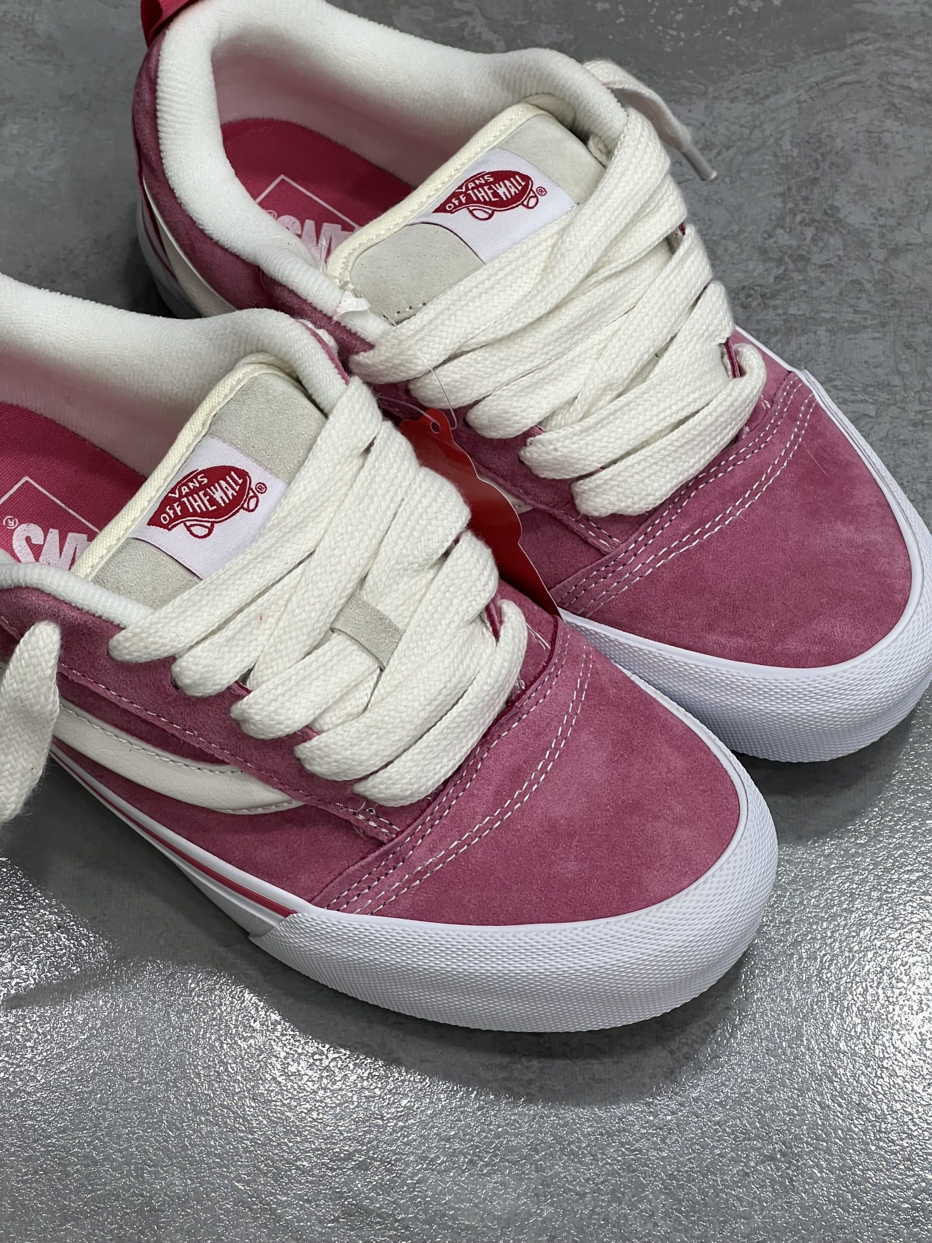 کتونی ونس اولد اسکول صورتی سفید VANS OLD SKOOL — تصویر ۲