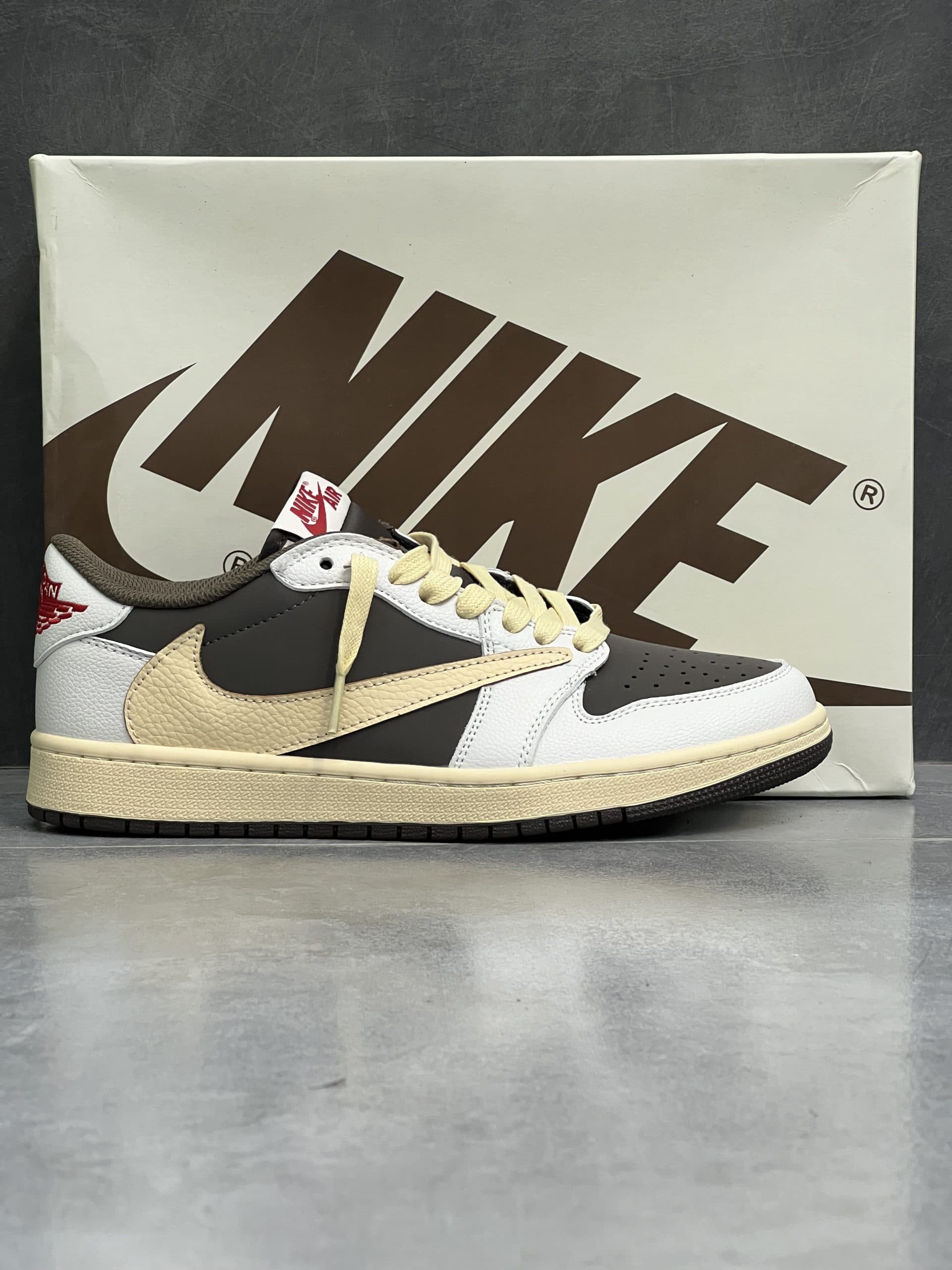 نایک ایر جردن 1 لو ترویس اسکات ریورس موکا NIKE AIR JORDAN 1 LOW TRAVIS SCOTT REVERSE MOCHA