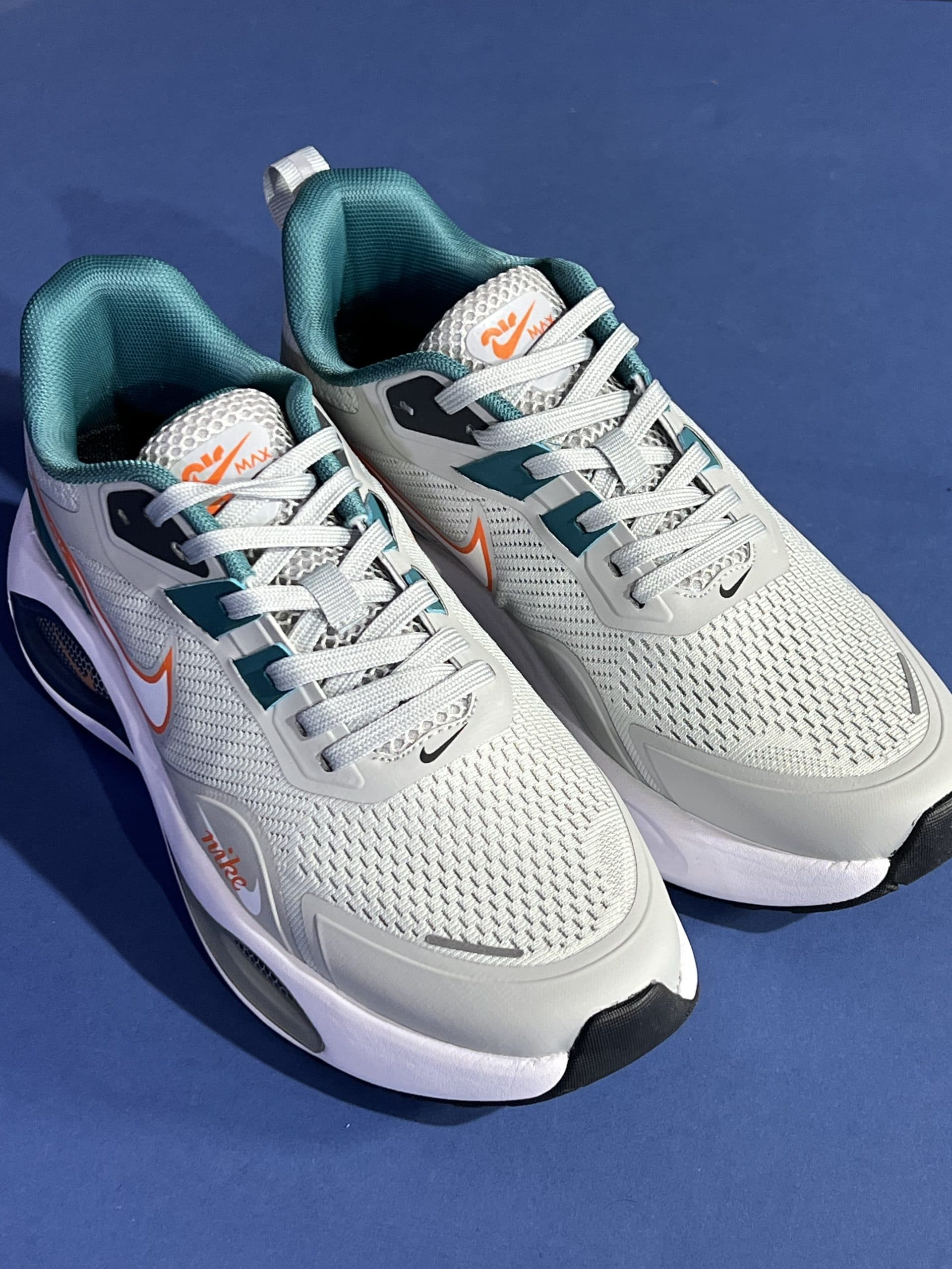نایک ایر زوم وینفلو وی تو طوسی سبز NIKE AIR ZOOM WINFLO 2 — تصویر ۲
