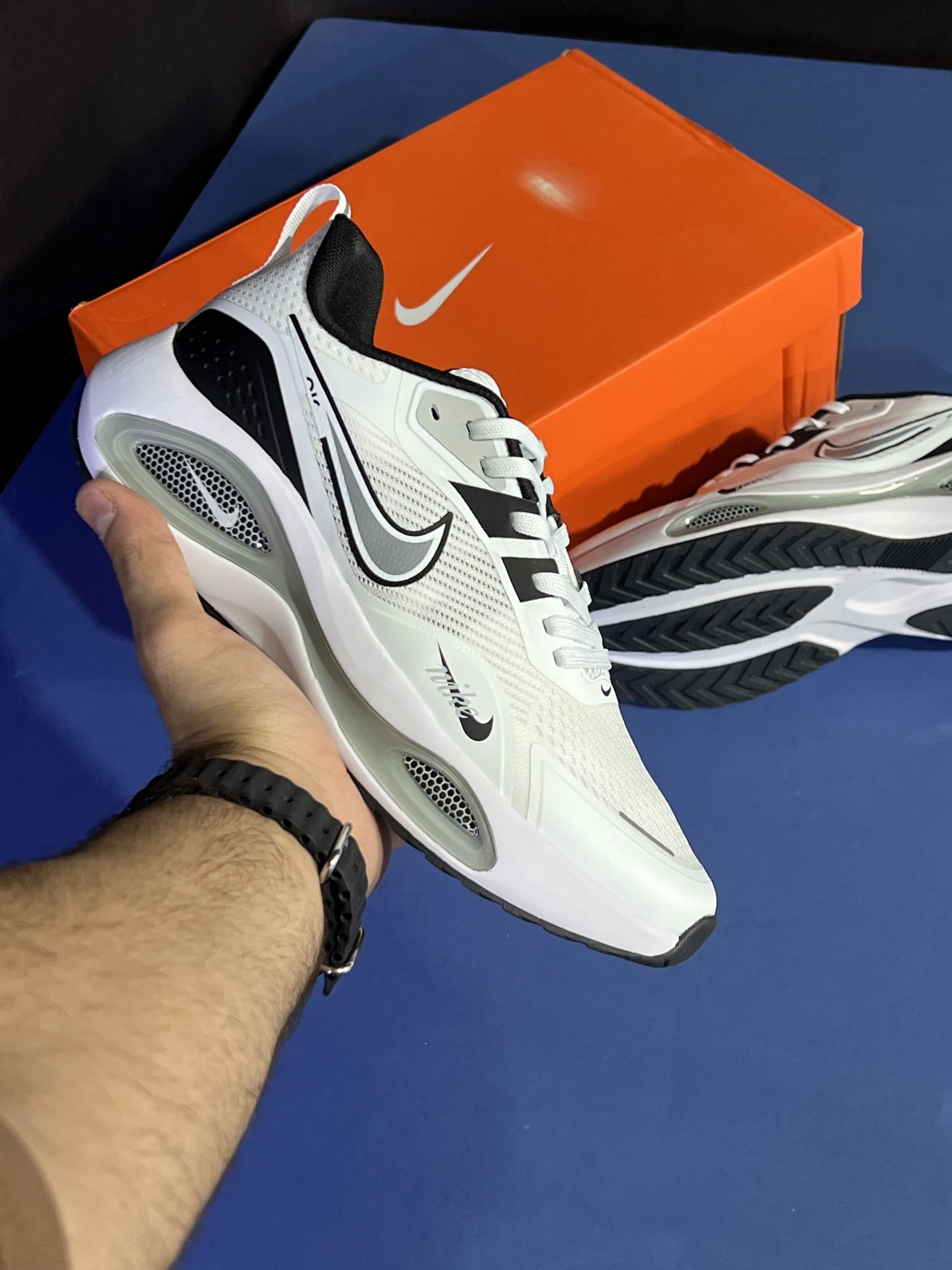 نایک ایر زوم وینفلو وی تو سفید مشکی NIKE AIR ZOOM WINFLO 2 — تصویر ۵