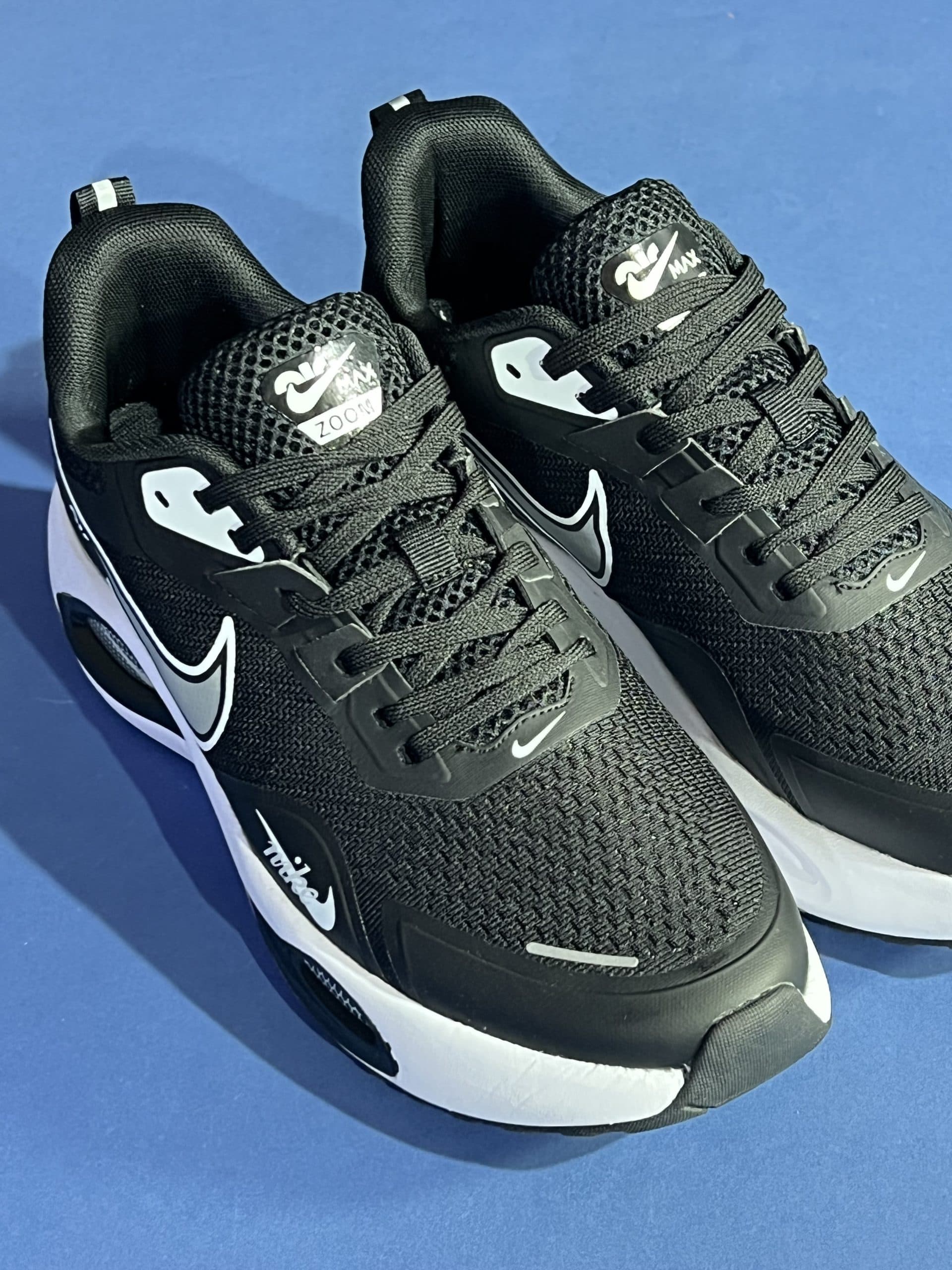 نایک ایر زوم وینفلو وی تو مشکی سفید NIKE AIR ZOOM WINFLO 2 — تصویر ۲