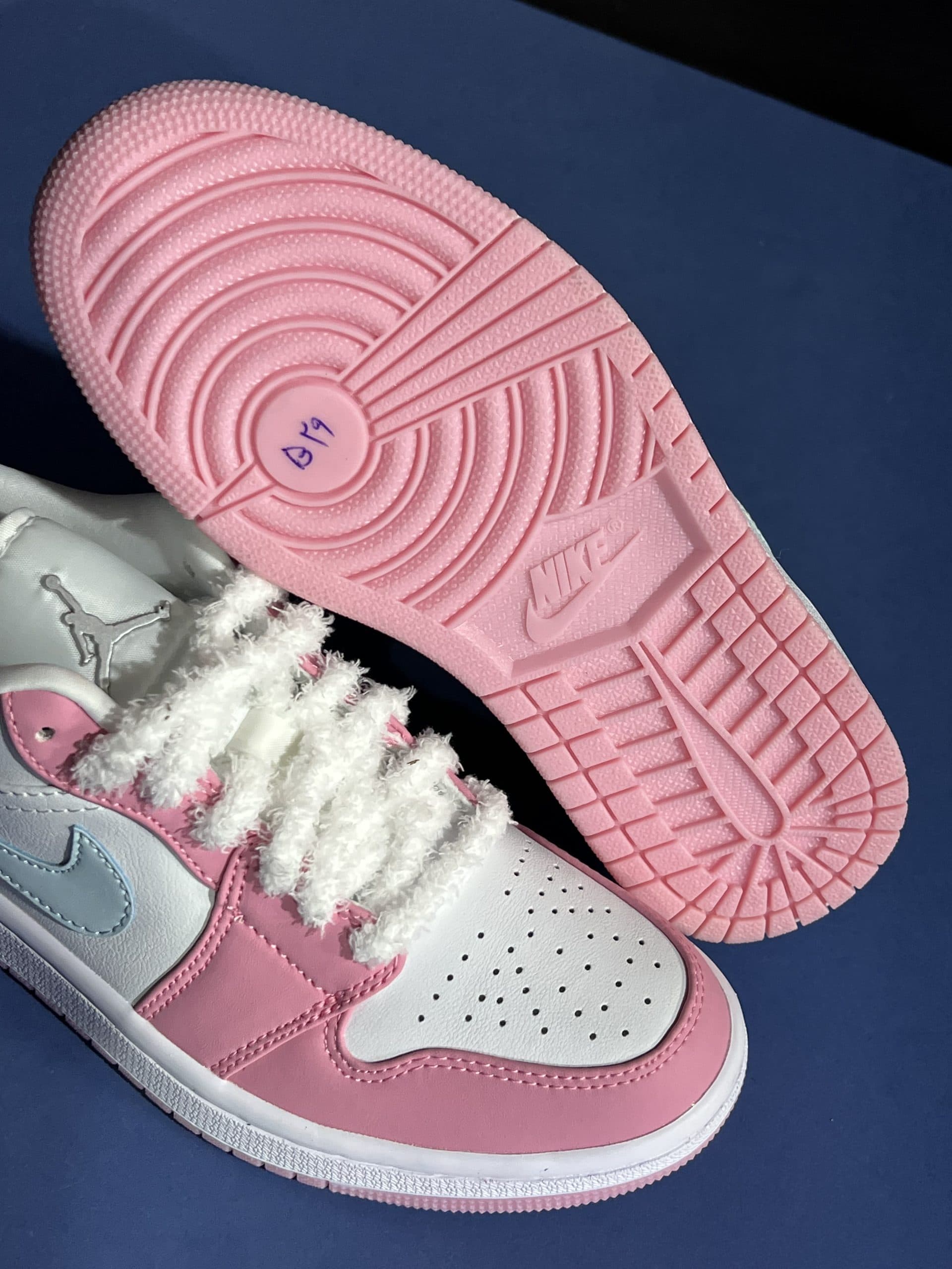 نایک ایر جردن وان لو پنجه صورتی NIKE AIR JORDAN 1 LOW PINK — تصویر ۴