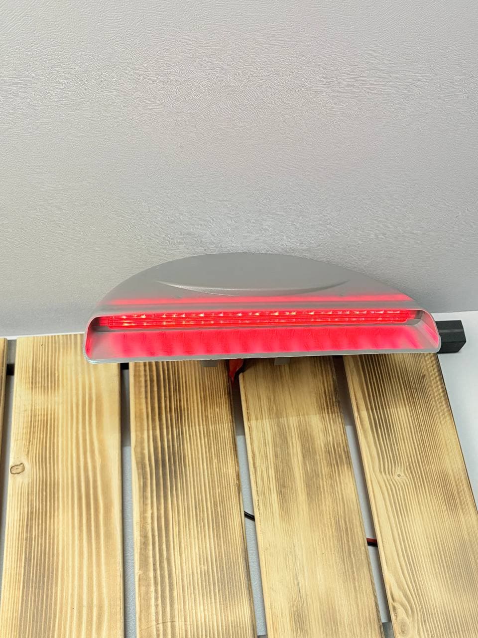 استپ پشت شیشه عقب پارس،405،استپ سوم LED — تصویر ۲
